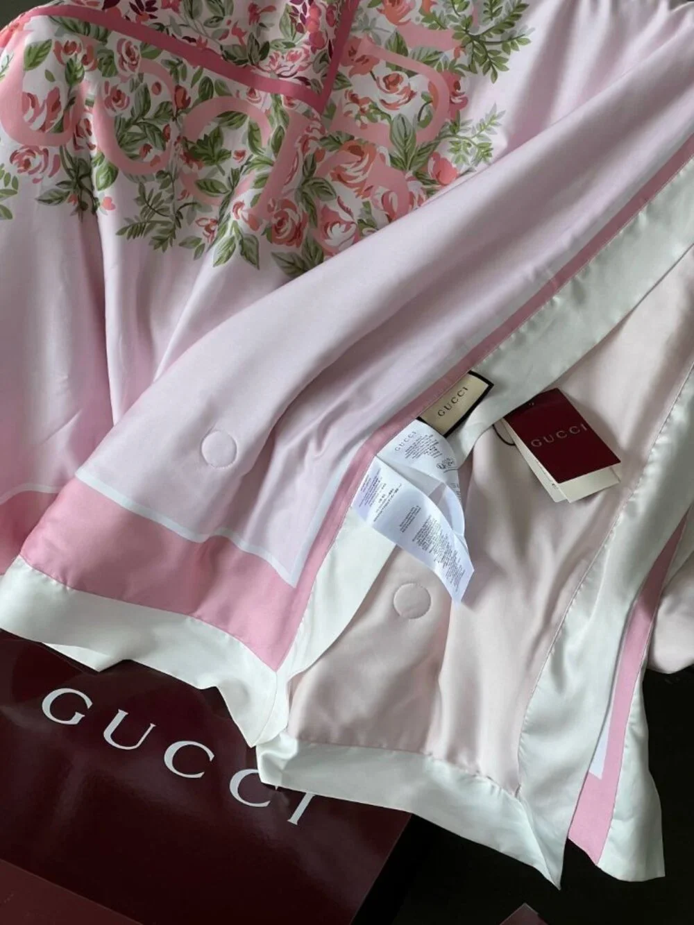 Gucci Luxury Silk/Tencel Summer Quilt Blanket – Pink Floral (200x220)